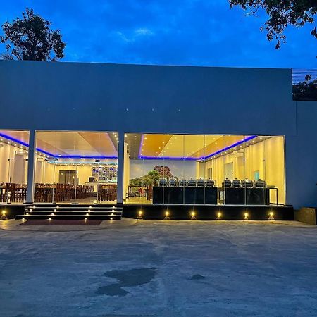Acme Grand Hotel Habarana Exterior foto